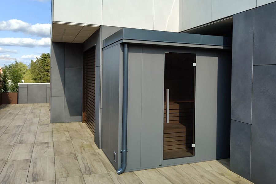 UN ANGOLO DI BENESSERE ALL'ARIA APERTA: LA SAUNA OUTDOOR