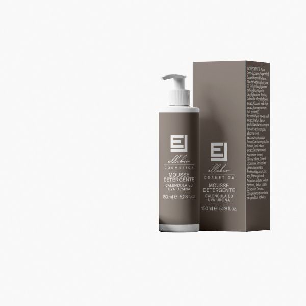 Mousse leggera per detergere il viso