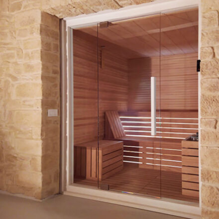 SAUNA INDOOR IN LEGNO DI OKUME'
