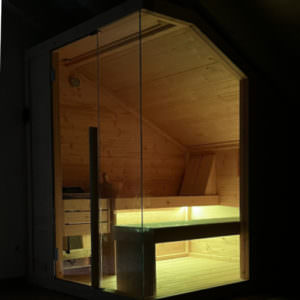 SAUNA IN LEGNO E VETRATA PANORAMICA MOD. NAYURE