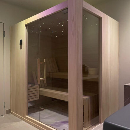 SAUNA DA INTERNO CON CIELO STELLATO