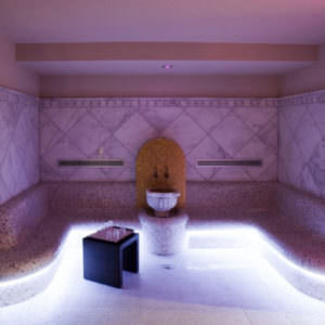BAGNO TURCO CON STRUTTURA IN EPS RIVESTITA CON MOSAICO