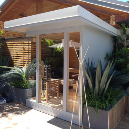 SAUNA OUTDOOR DAL DESIGN INNOVATIVO