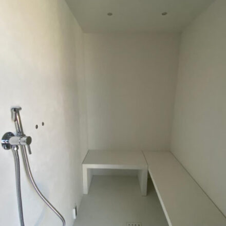 INTERNO CABINA HAMMAM CON DOCCIA EMOZIONALE