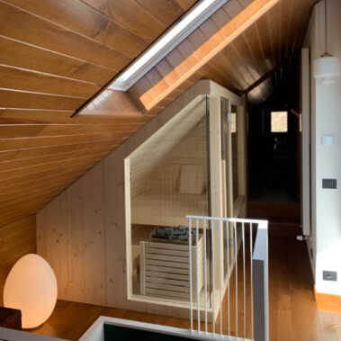 CABINA PERSONALIZZABILE IN PENDENZA ADATTABILE A TUTTI GLI INTERNI