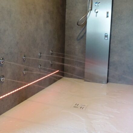 MINI PERCORSO KNEIPP ALL'INTERNO DI CABINA DOCCIA E BAGNO TURCO