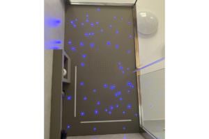 CABINA PERSONALIZZABILE CON DOCCIA EMOZIONALE