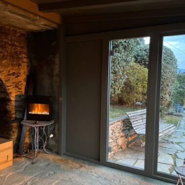 CASA BENESSERE CON SAUNA E PARETE ROCCIOSA GIA' ESISTENTE