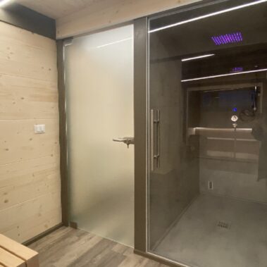 BAGNO CON WC E BAGNO TURCO IN CASETTA DI LEGNO