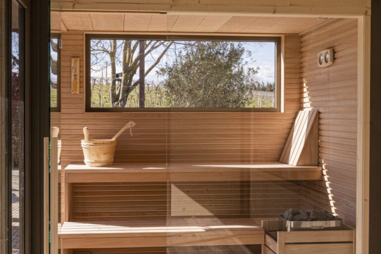 SAUNA A LISTELLI DI OKUME'