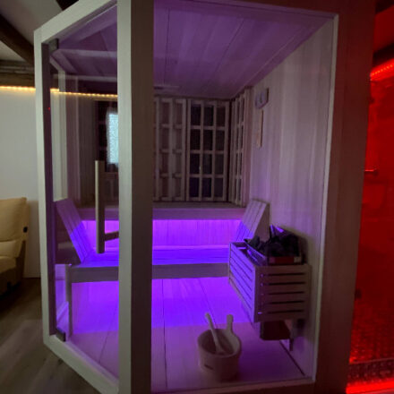 SAUNA INFRAROSSI CON FORMA PENTAGONALE