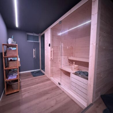 SPAZIO BENESSERE CON SAUNA E BAGNO TURCO IN UN'UNICA SOLUZIONE