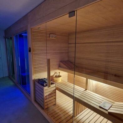 PICCOLA SPA CON MONOBLOCCO SAUNA E BAGNO TURCO