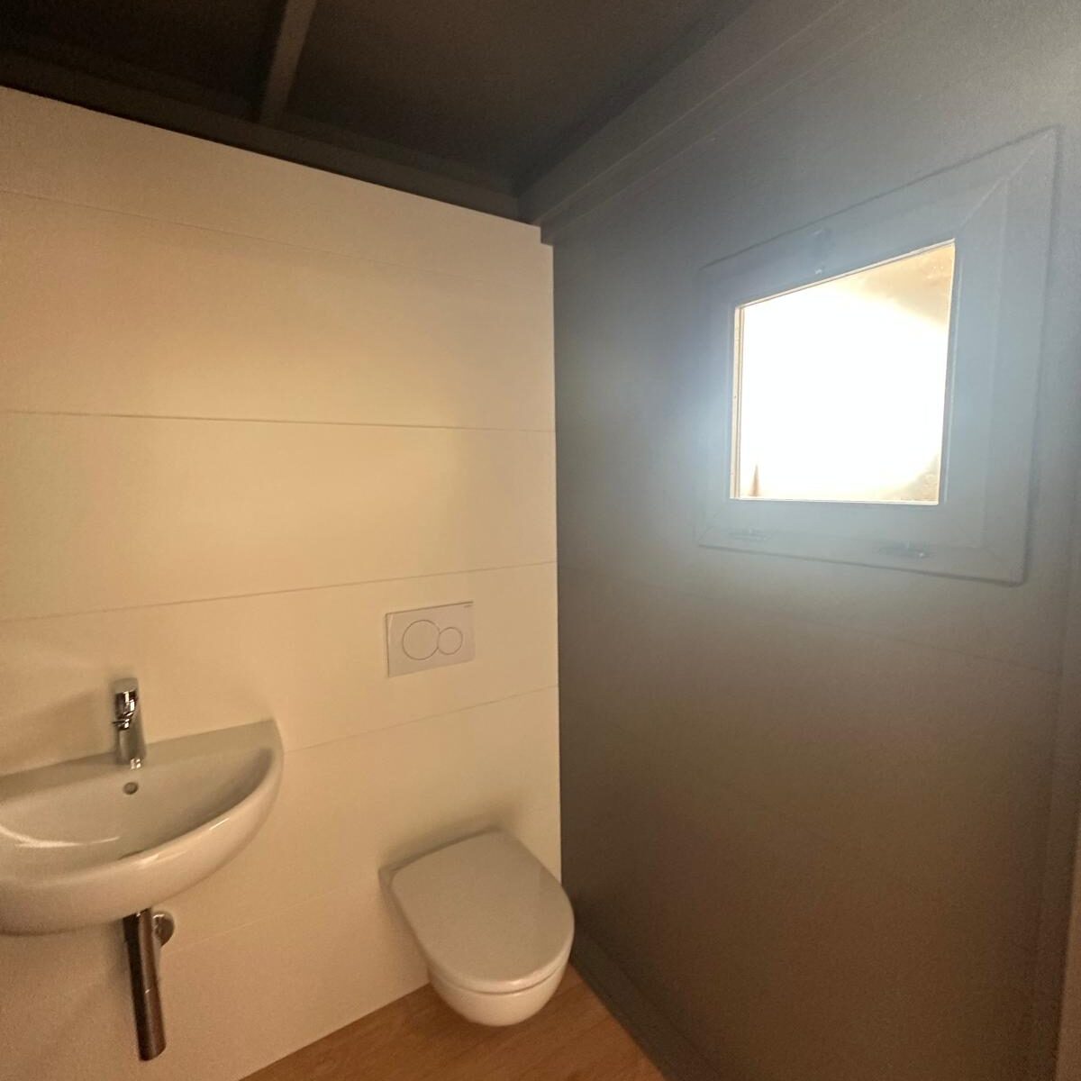 INTERNO BAGNO DA ESTERNO