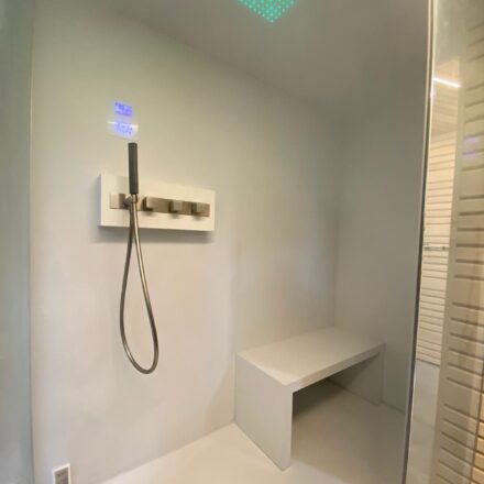 INTERNO CABINA BAGNO TURCO E DOCCIA CON SOFFIONE PIOGGIA EMOZIONALE RGB CM 30 X 30
