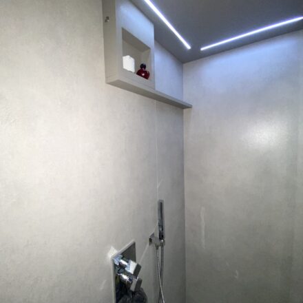 INTERNO CABINA DOCCIA E BAGNO TURCO CON MENSOLINA PORTA OGGETTI