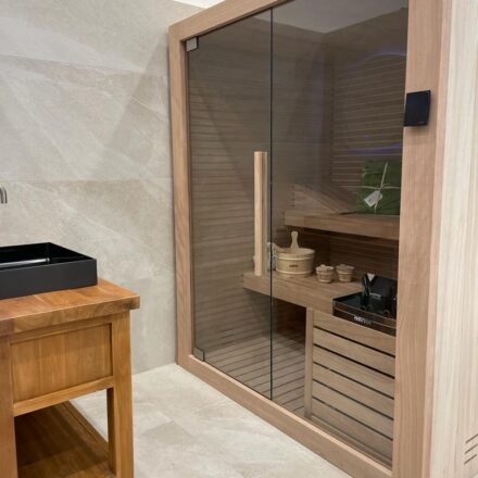 CABINA SAUNA CM 200 X 150 PER 2-3 PERSONE CON LISTELLI DI OKUME'