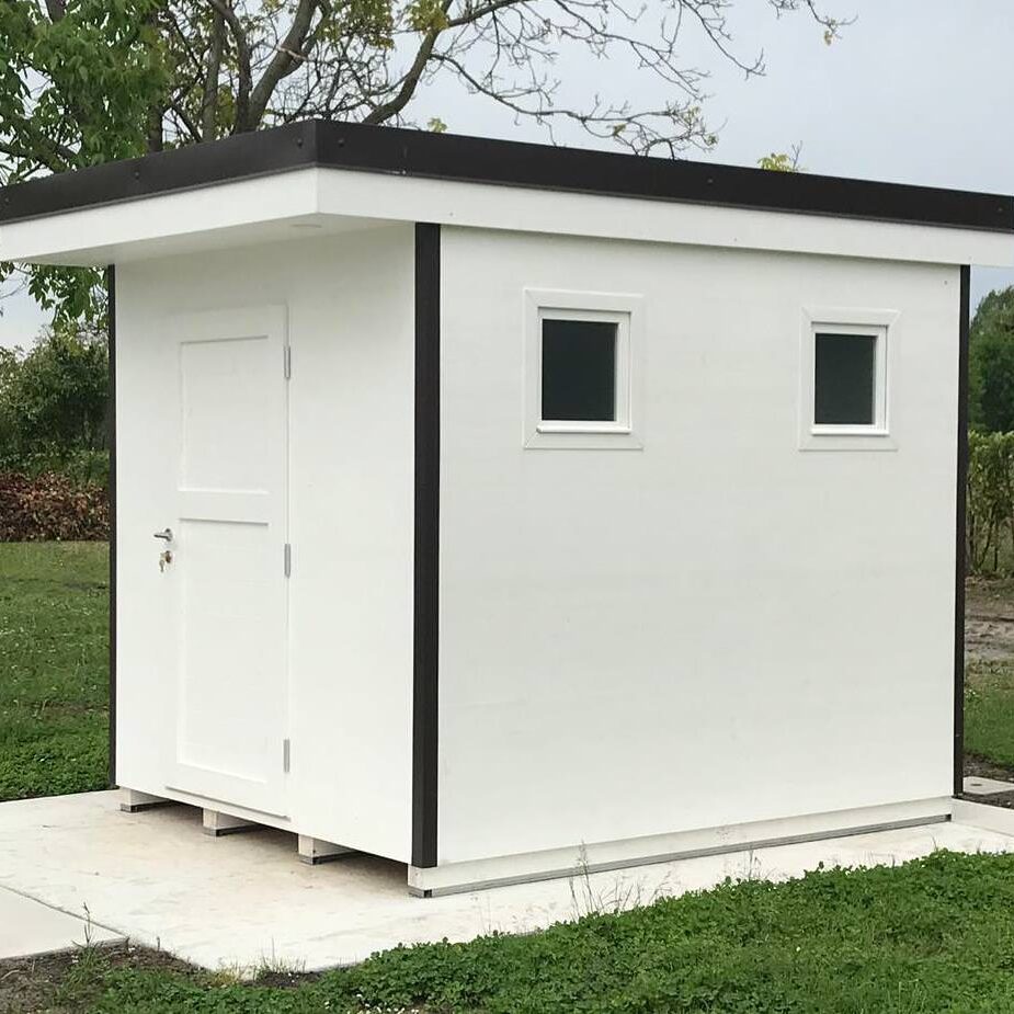 BAGNO PER ESTERNO CON FINITURA IN SMALTO BIANCO