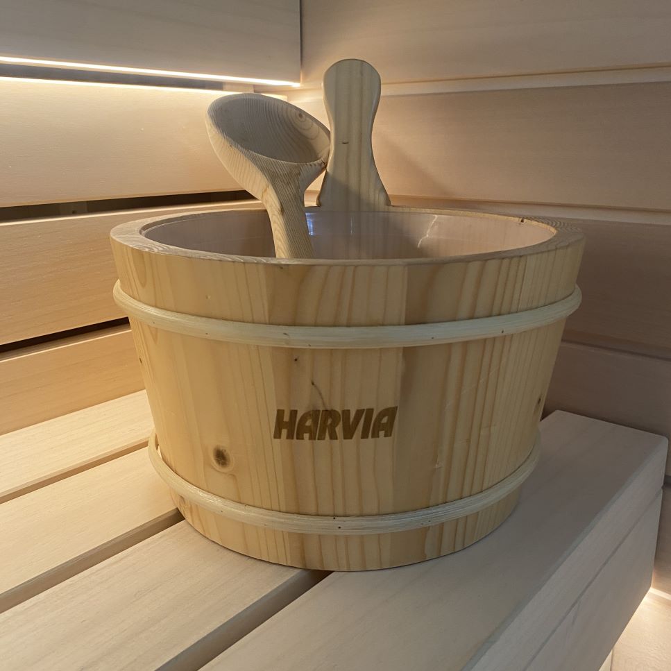 Secchio e mestolo in legno - HARVIA Secchio e mestolo in legno - HARVIA